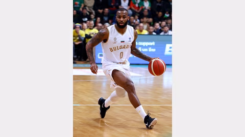 Цървена звезда победи Фенербахче с ключов принос на Коди Милър-Макинтайър