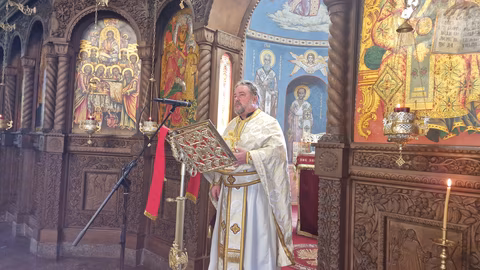 Отец Бисер Христов проповядва за истинската вяра в "Св. Успение Богородично"