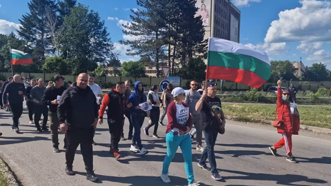 Протест край Търговище за запазване на българския лев и оставка на правителството