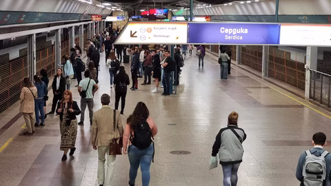 Метрото в София продължава работа с допълнителни влакове на 20 май