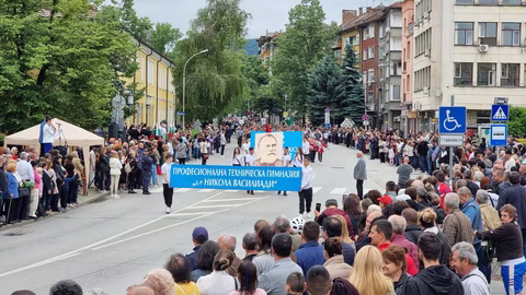 Габрово отбеляза 24 май с традиционно шествие и международно участие