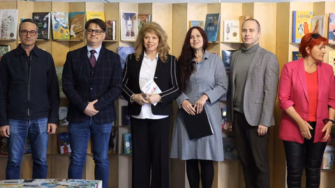 Вицепрезидентът Илияна Йотова открива Пролетния панаир на книгата пред НДК