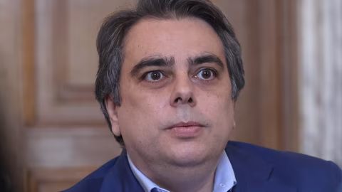 Асен Василев очаква повишение в цените на имотите с влизането в еврозоната