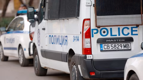 Полицията в Бургас задържа двама за кражба на пари и злато в "Изгрев"