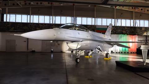 Техническото приемане на изтребителя F-16 Block 70 прогресира в България