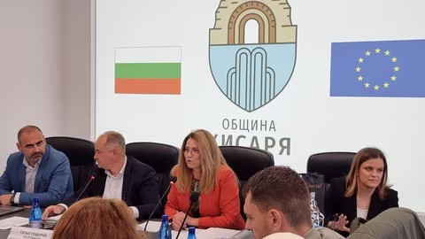 Кметът Ива Вълчева отчете забавяне на инфраструктурни проекти в Хисаря