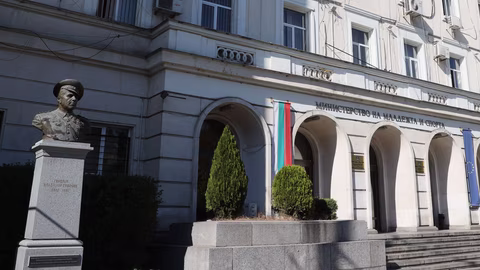 Министерството подкрепя новото правило за български футболисти в Първа лига