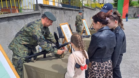 Денят на отворените врати в 101-ви Алпийски полк привлече много деца