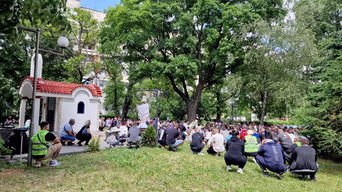 Жители на Шумен протестират за оставки и справедливо разследване на катастрофа