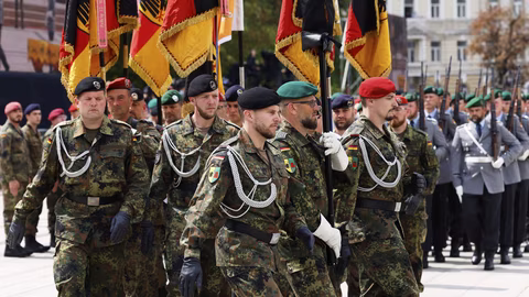 Германски генерал-майор предупреди за възможно връщане на задължителната военна служба