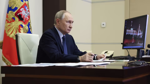 Путин обсъди с правителството напредъка в преговорите с Украйна
