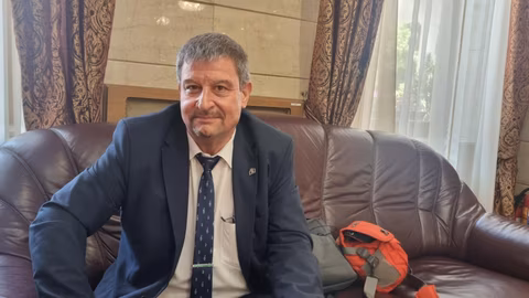 Георги Шошев настоява за намаляване на националните външни оценявания