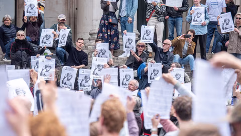 Около 500 души протестираха срещу политическата криза в Брюксел