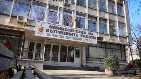 Полицията разкри наркооранжерия с канабис в село Суходол