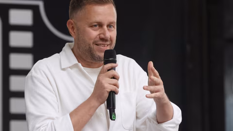 Георги Милков представи "Носорог в банята" с истории за изненади и пътувания