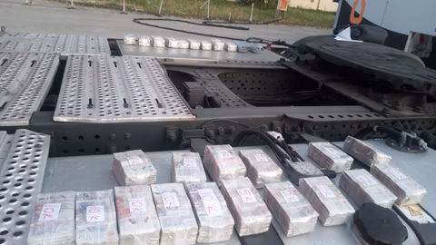 Обвиняем задържан за укриване на над 200 000 паунда при влизане в България
