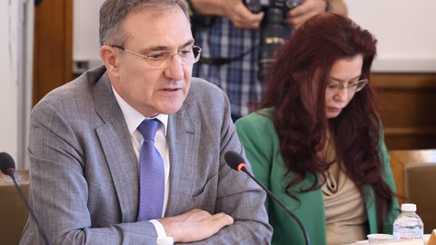 Социалният министър Борислав Гуцанов заема твърда позиция срещу "домовете на ужасите"