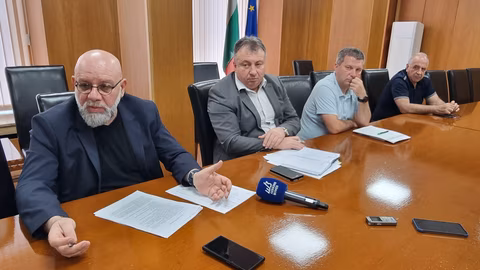 В Шумен са подписани 18 договора за саниране по Националния план