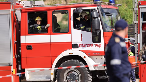 Двама пострадаха при пожари в Монтана и Пазарджик, гасиха 94 огнища