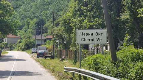 Възстановка в Черни Вит почита героичната гибел на двама четници