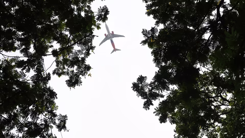 Индия наложи техническа проверка на всички "Боинг 787" след трагедията с "Еър Индия"