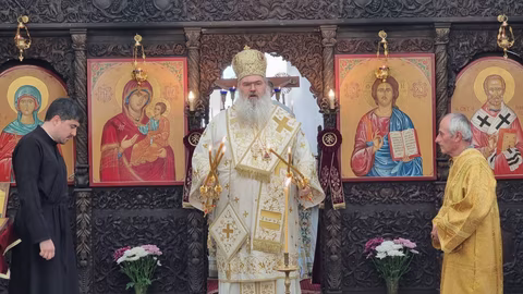 Митрополит Йоан оглави първата литургия в обновения храм "Св. Петка" в Балчик