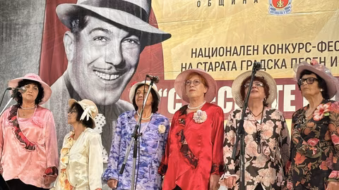 "Нежни думи" от Хасково спечели първа награда на фестивала "С песните на Ари"