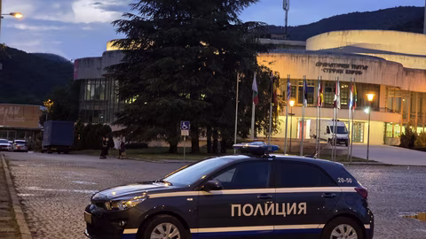 Полицията в Сливен задържа мъж за кражба на дарителска кутия