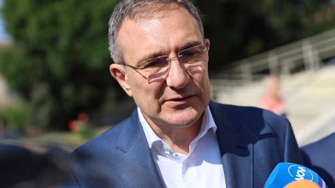 Министър Гуцанов откри реновацията на дома за стари хора "Света Петка"