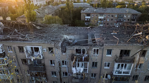 Руските сили нанесоха три въздушни удара в Краматорск, пострадаха трима души