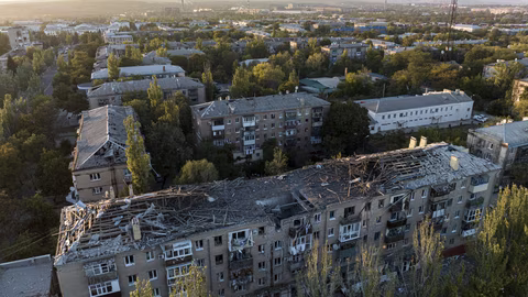 Русия засилва атаките в Донецка и Северна Украйна с тежки щети и жертви