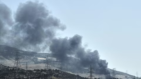 Военни удари по военни обекти в Техеран разтърсиха източната част на града