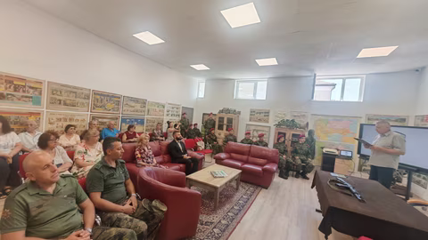 В Габрово откриха уникална експозиция за началното военно обучение в училищата
