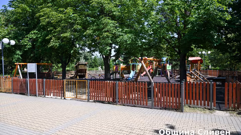 Община Сливен обновява голямата детска площадка в парк "Юнак"