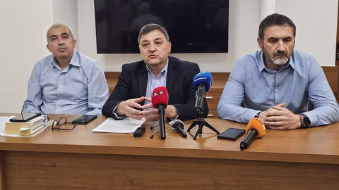 Двама полицаи в Русе остават задържани заради подкупи в "Пътна полиция"
