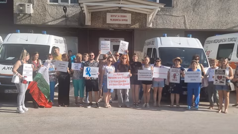 Млади лекари и специалисти протестират за по-добро възнаграждение и условия