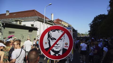 Шествието в защита на LGBTQ+ в Будапеща предизвика политически сблъсък