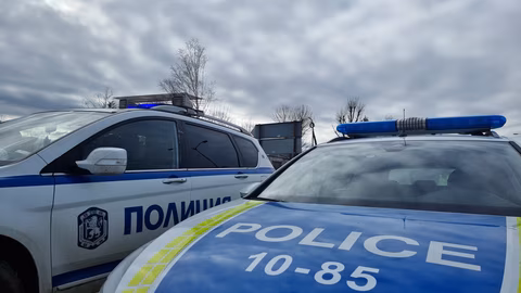 Две 14-годишни деца пострадаха след сблъсък с автомобил в Кюстендил