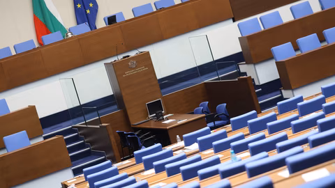 Парламентът разглежда промени в Кодекса за застраховане и преструктуриране на банки