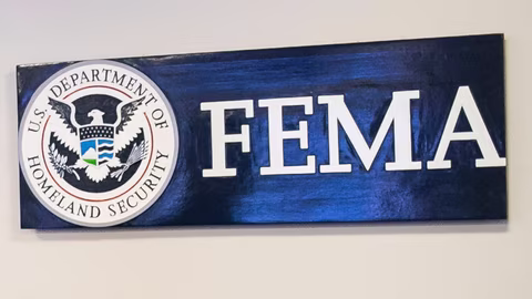 Администрацията на Тръмп се отказва от закриване на FEMA, предвижда "ребрандиране"