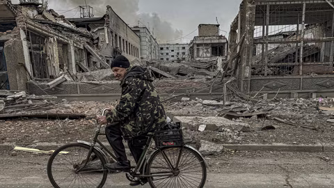 Руските военни поемат контрол над селището Белая Гора в Донецка област