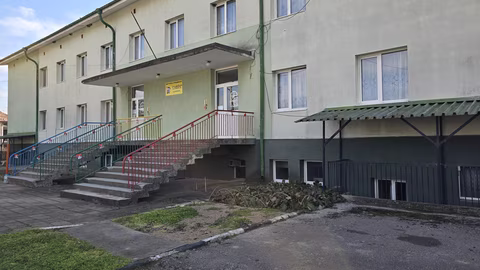 В Криводол благоустрояват двора на детска градина „Славейче“