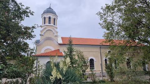 Полицията в Сливен задържа мъж за кражба на църковен кръст
