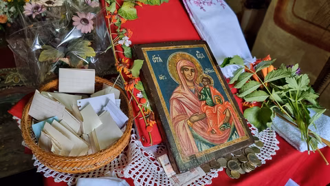 Чудотворната икона на Пресвета Богородица ще бъде изложена в Долни Раковец