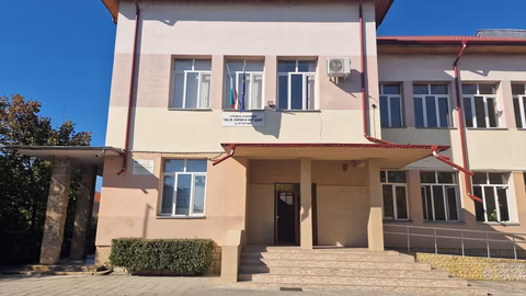 Обсъждат включването на СУ „Св. св. Кирил и Методий“ в защитените училища