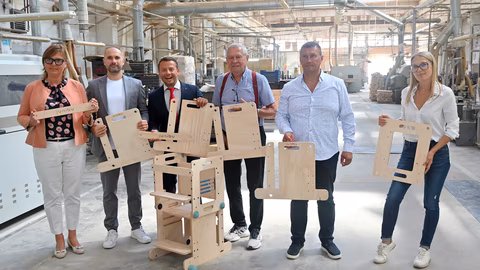 Фирма \"Ирели\" произвежда иновативна дървена детска кула за Германия