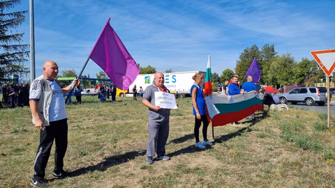 Работници в \"Терем - Хан Крум\" в Търговище протестират срещу съкращаване на работния ден