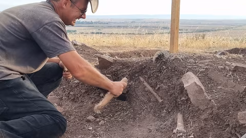 Археолози разкриват богато историческо наследство край Ямбол в Червен баир