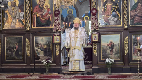 Врачанският митрополит Григорий акцентира върху силата на Кръста като защита
