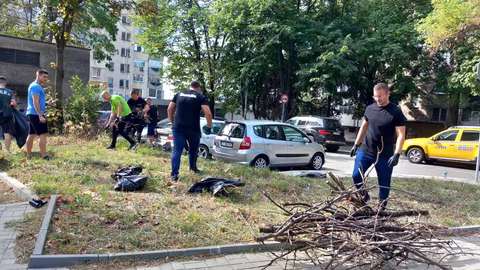 Община Стара Загора организира почистване в кв. „Три чучура - център“